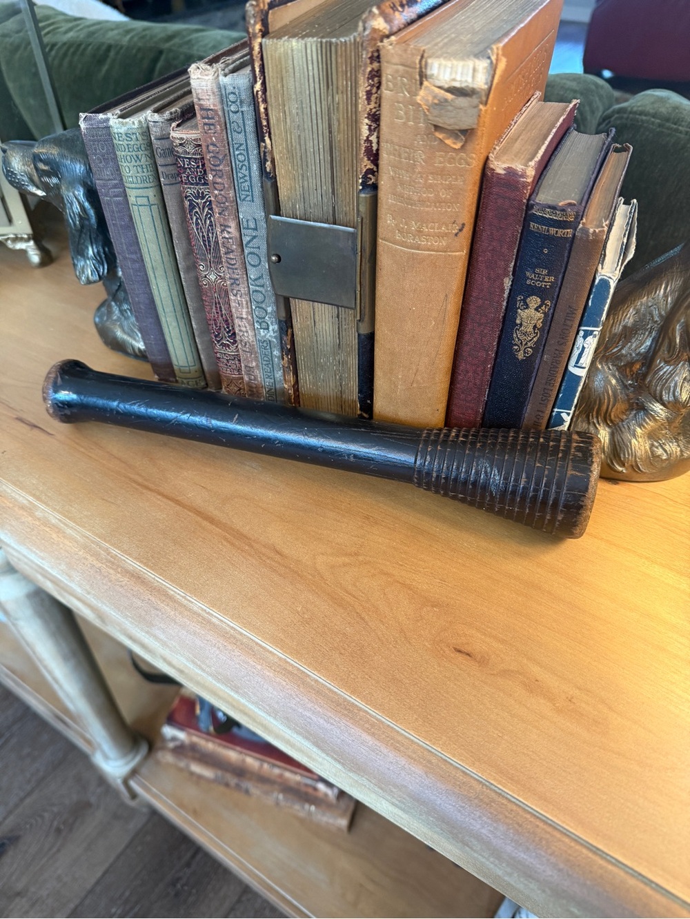 Vintage Distressed Beehive Black Wooden Industrial Bobbin - Picture 10 of 15